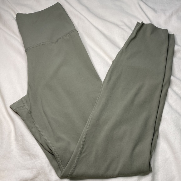 Never Worn: XS Nike Yoga Dry-FIT Luxe in Light Army/Stone - Picture 6 of 6